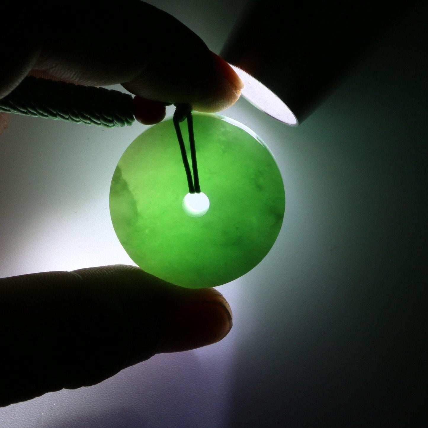 A Grade Jadeite Jade Pendants Disc Series 天然緬甸玉A貨翡翠平安扣吊墜系列 DS0018 - Jade-collector.com