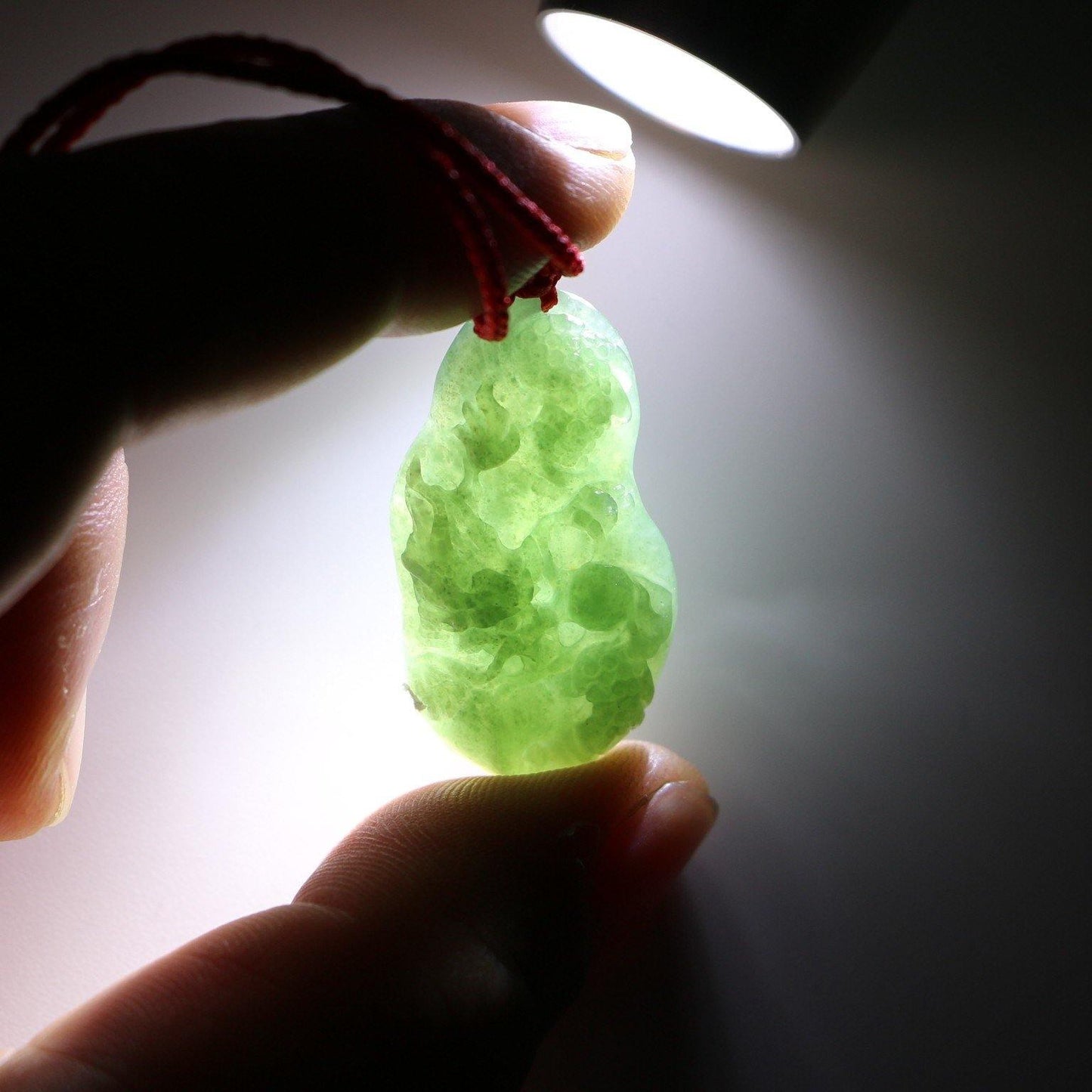 A Grade Jadeite Jade Pendants Dragon Series 天然緬甸玉A貨龍牌吊墜系列DG0028 - Jade-collector.com