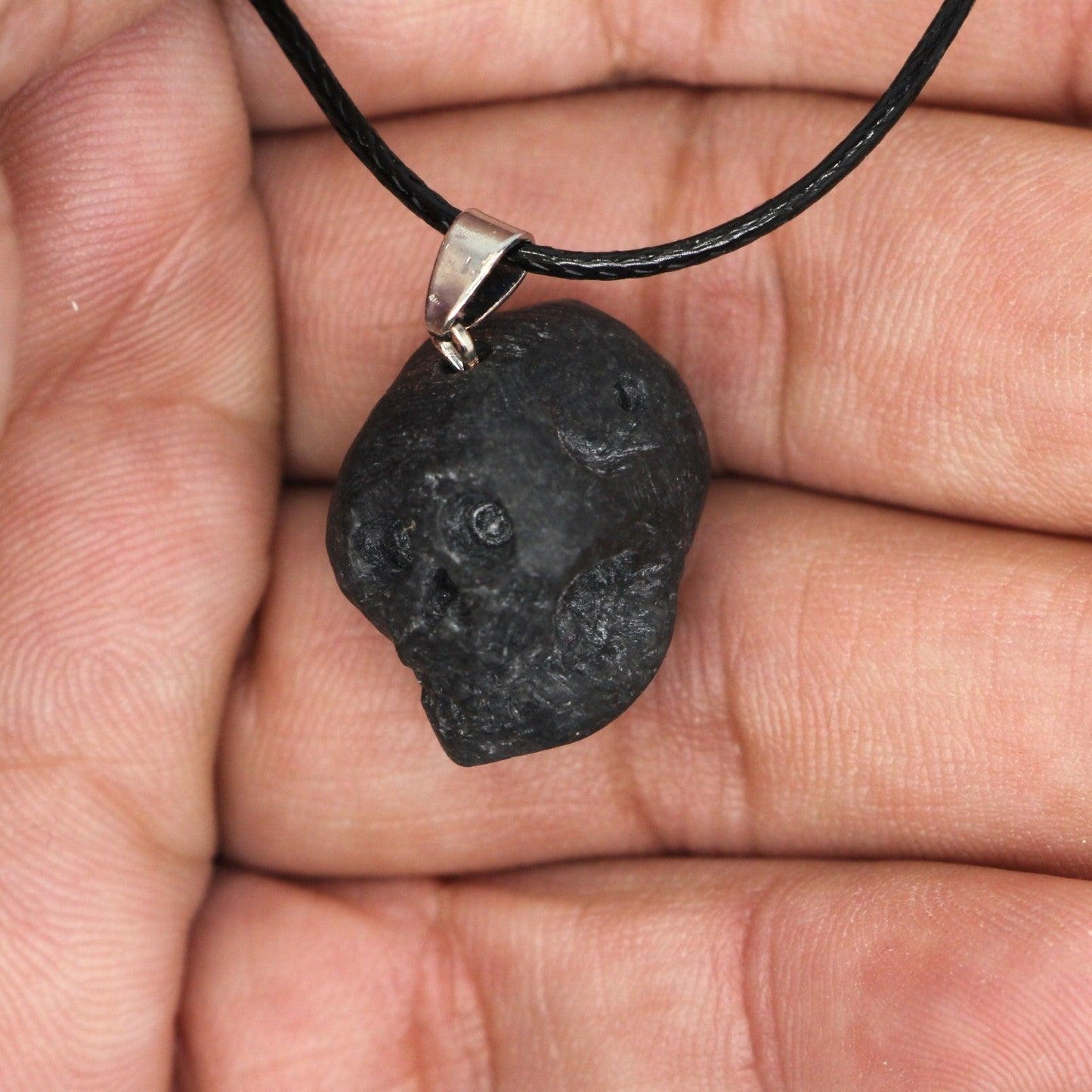 Type A Jadeite Jade Skull Pendants 03 - Jade-collector.com